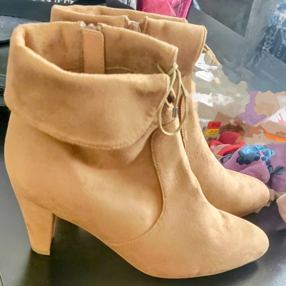 Boots - Picture 2 of 2